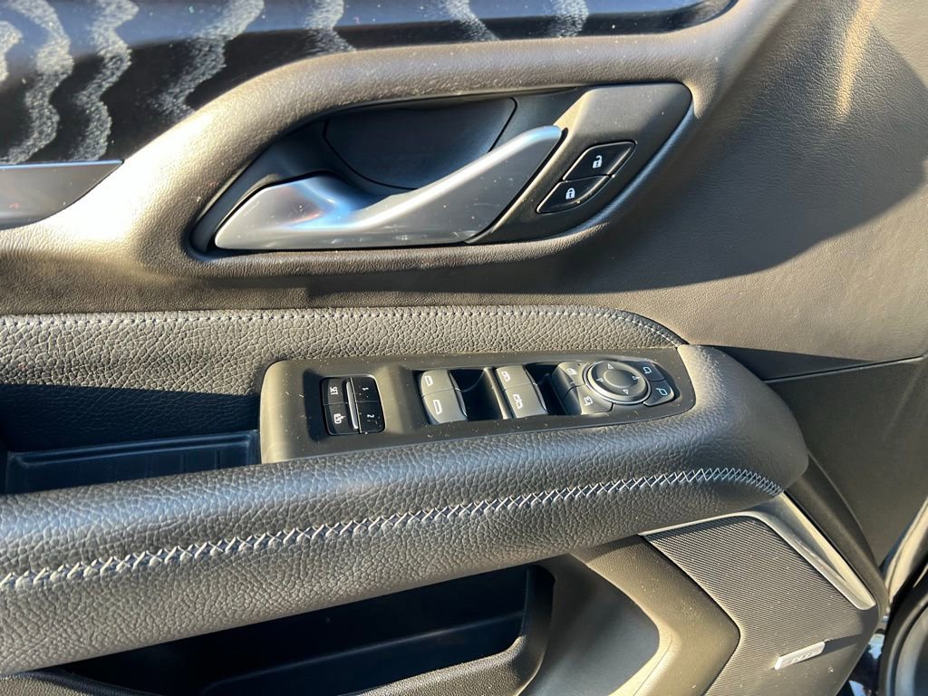 Used 2022 GMC Yukon Denali image 15