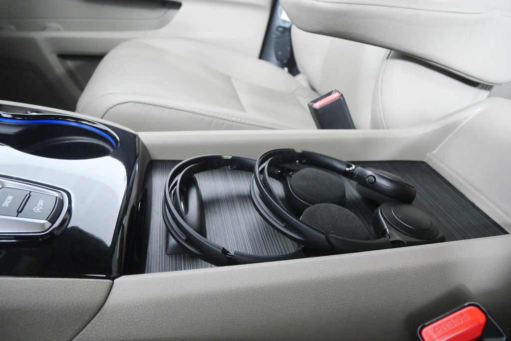 Used 2017 Honda Pilot Touring image 29