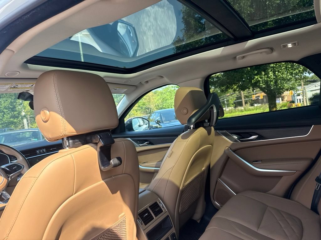 Used 2022 Jaguar F-PACE S AWD/4WD image 17