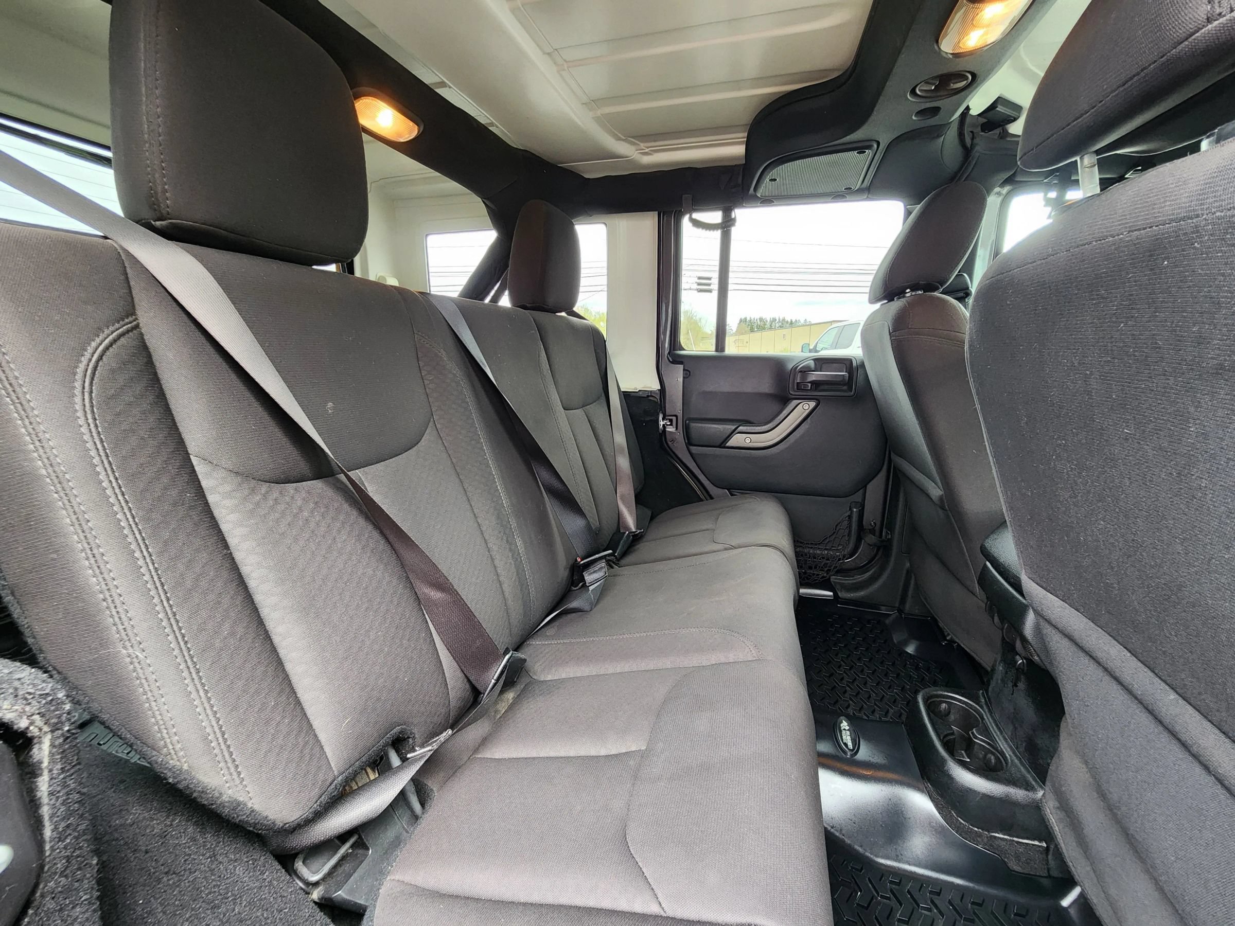 Used 2017 Jeep Wrangler Unlimited Sport w/ Quick Order Package 24S AWD/4WD image 28