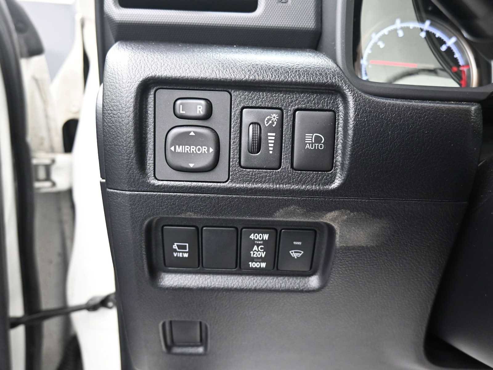 Used 2023 Toyota 4Runner Limited AWD/4WD image 10