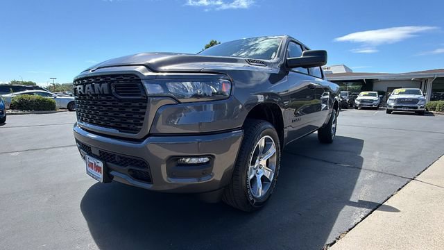 New 2026 RAM 1500 Express AWD/4WD image 9