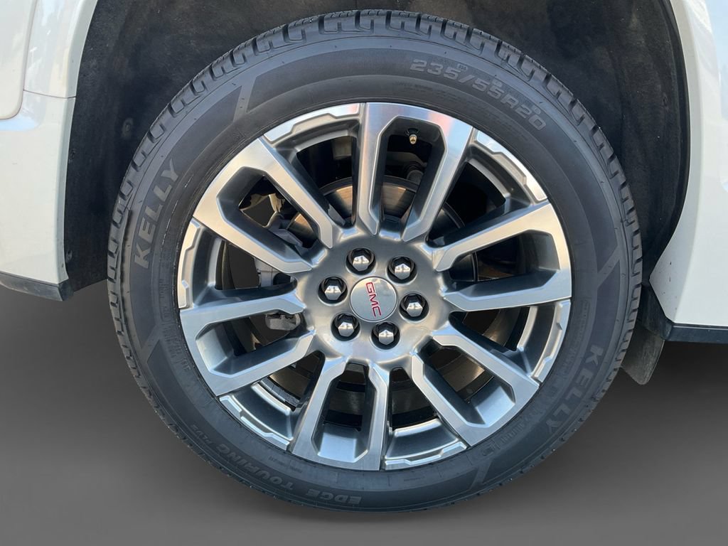 Used 2023 GMC Acadia Denali w/ Denali Ultimate Package FWD image 10