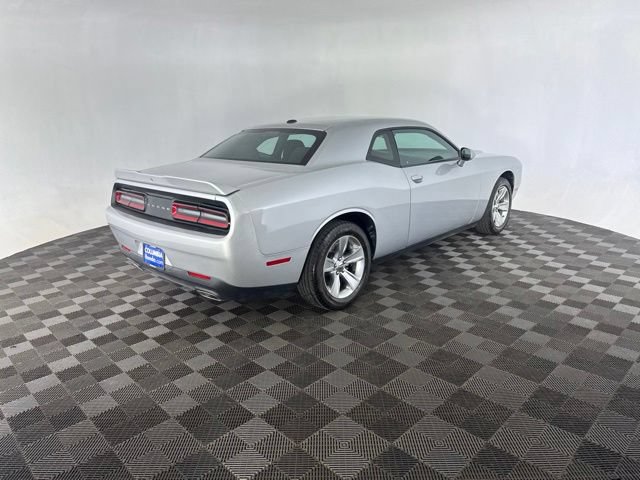 Used 2022 Dodge Challenger SXT RWD image 7
