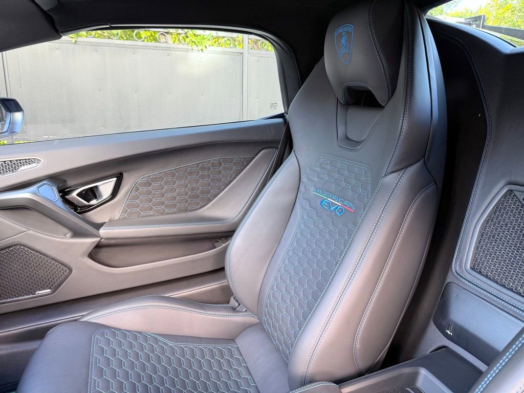 Used 2023 Lamborghini Huracan EVO RWD image 29