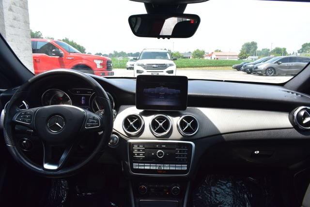 Used 2019 Mercedes-Benz GLA 250 4MATIC image 38