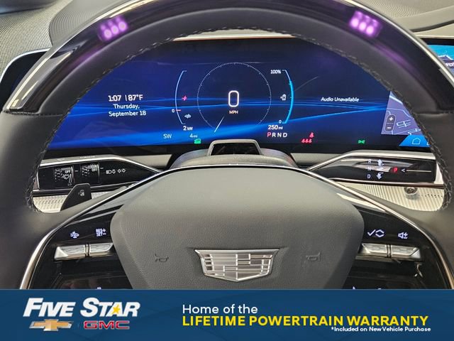 New 2025 Cadillac Optiq Luxury 1 image 29