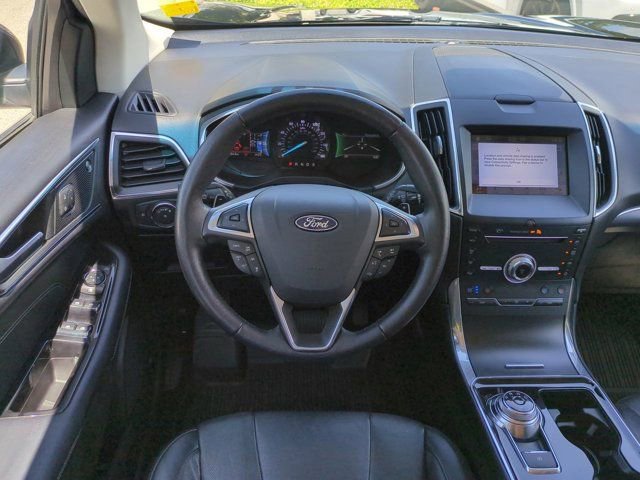 Used 2019 Ford Edge Titanium w/ Equipment Group 301A AWD/4WD image 14