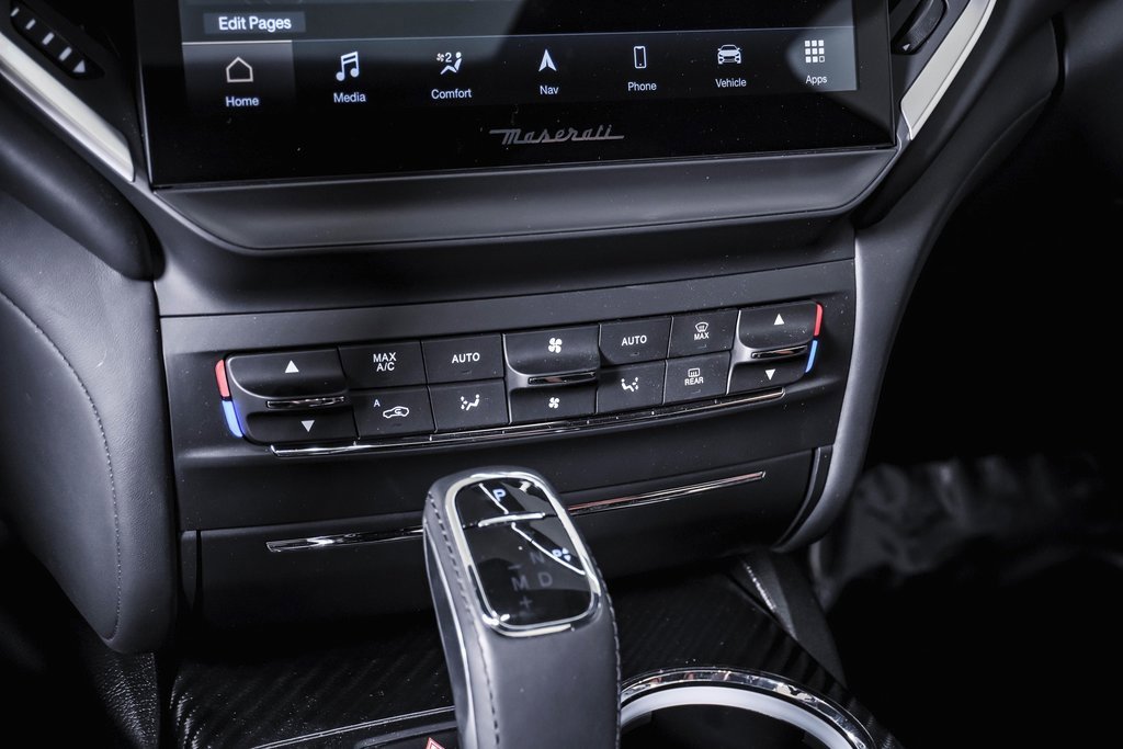 Used 2024 Maserati Ghibli Trofeo image 24