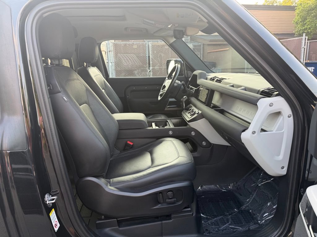 Used 2023 Land Rover Defender 90 S AWD/4WD image 12