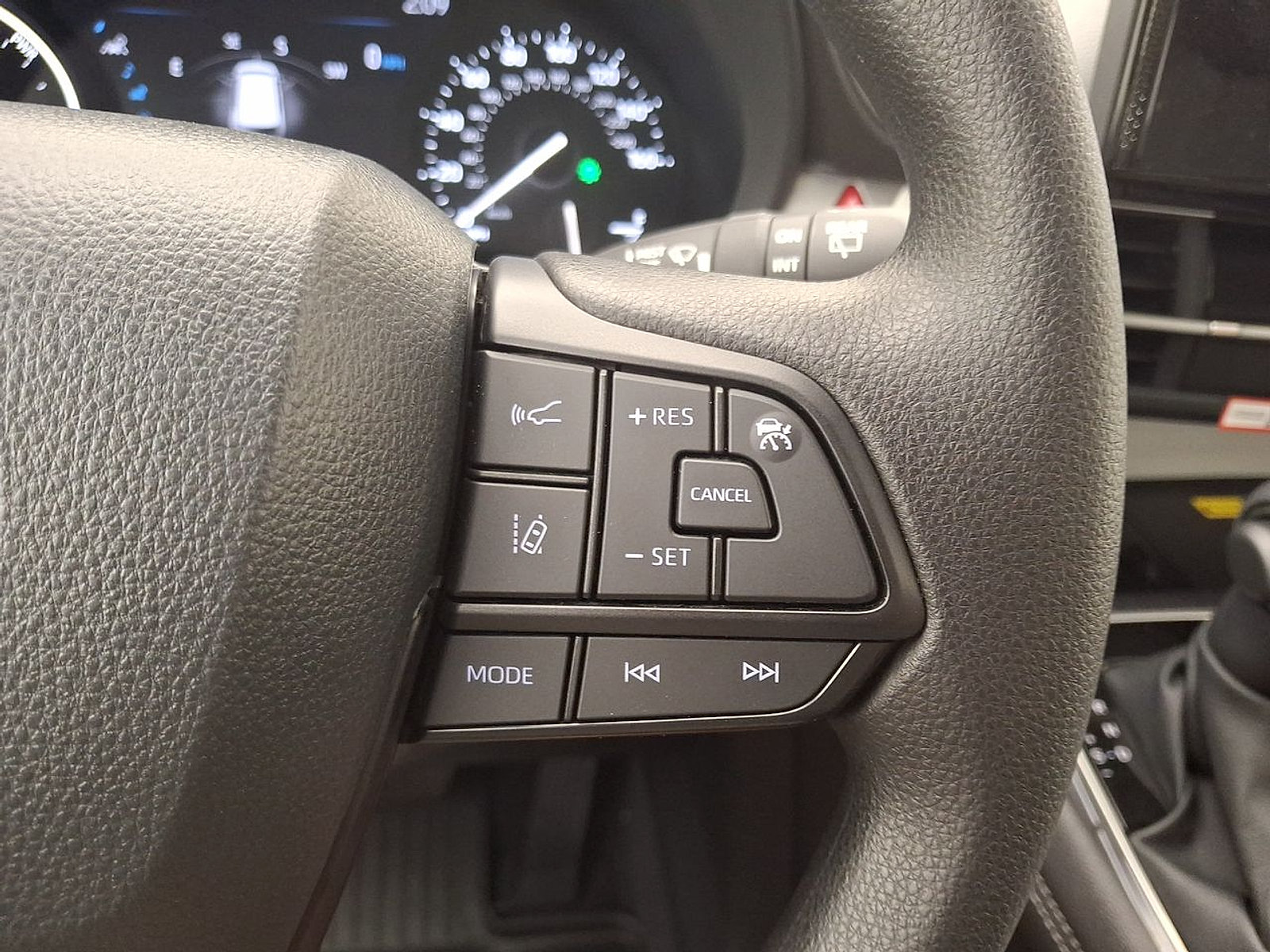 Used 2026 Toyota Sienna LE FWD image 21