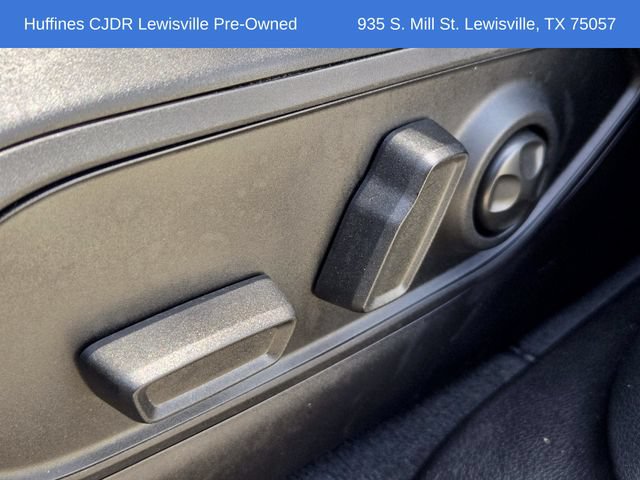Used 2024 Jeep Grand Cherokee Limited w/ Black Appearance Package RWD image 32