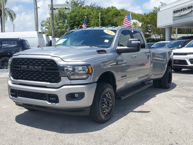 Certified 2024 RAM 3500 Big Horn w/ Night Edition AWD/4WD image 3