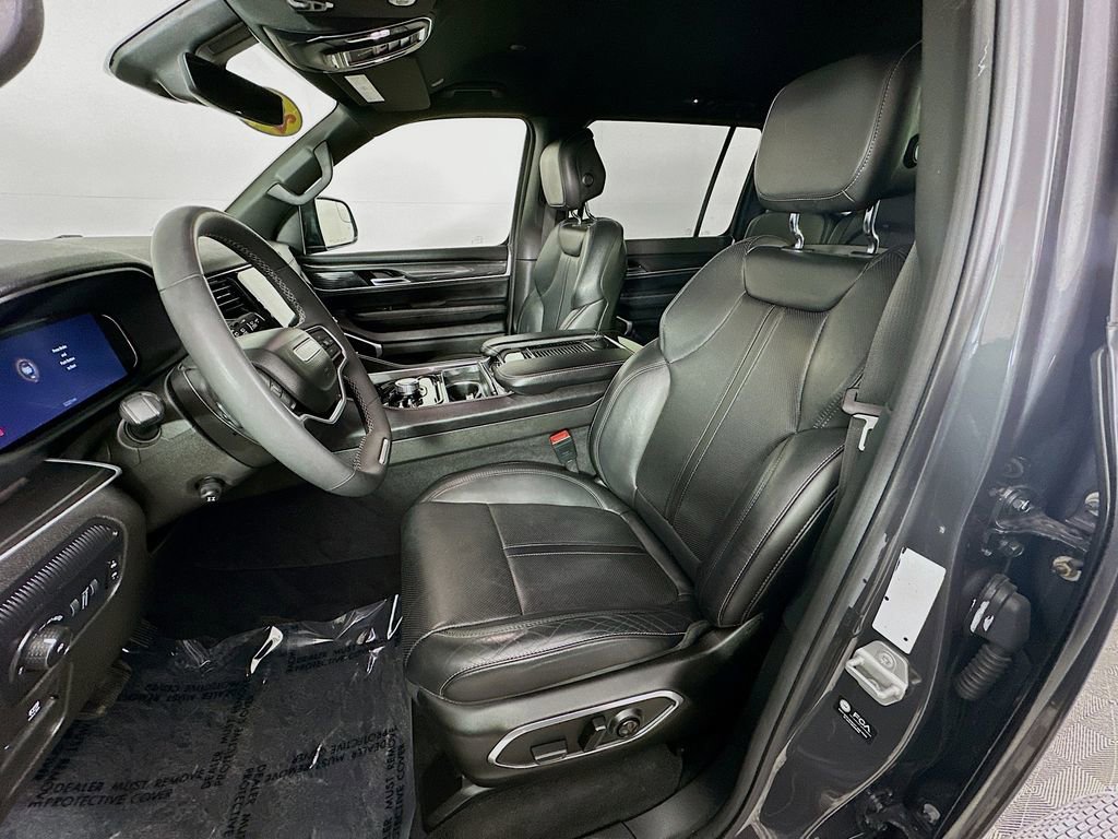 Certified 2022 Jeep Wagoneer Series I AWD/4WD image 32