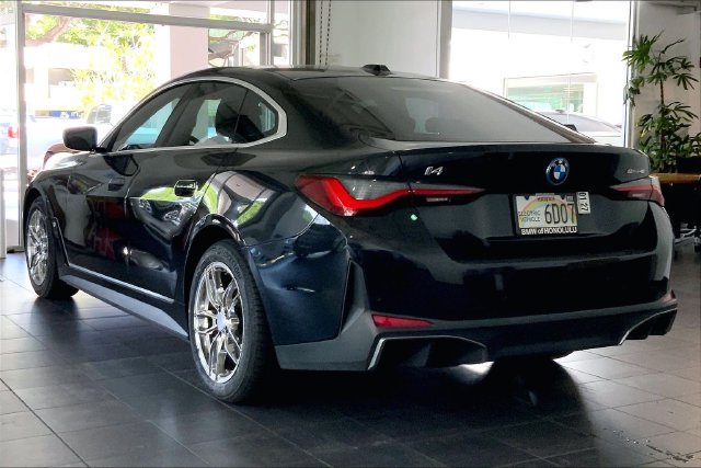 Used 2023 BMW i4 eDrive40 RWD image 5