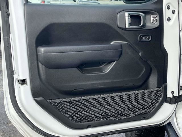 Used 2025 Jeep Wrangler Rubicon image 14