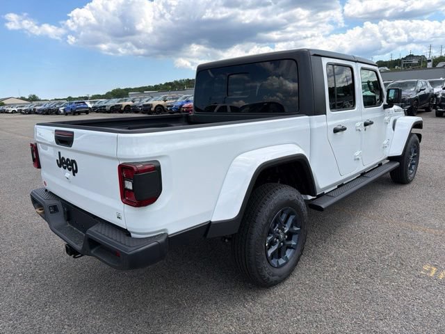 New 2026 Jeep Gladiator Sport AWD/4WD image 3