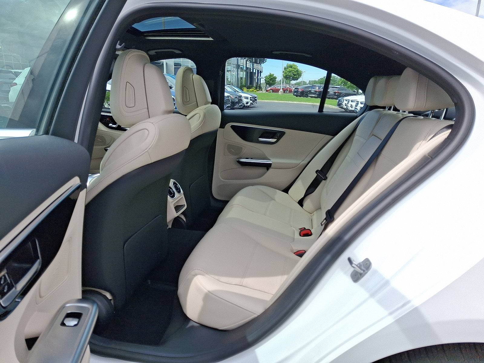 Certified 2025 Mercedes-Benz C 300 4MATIC Sedan image 10