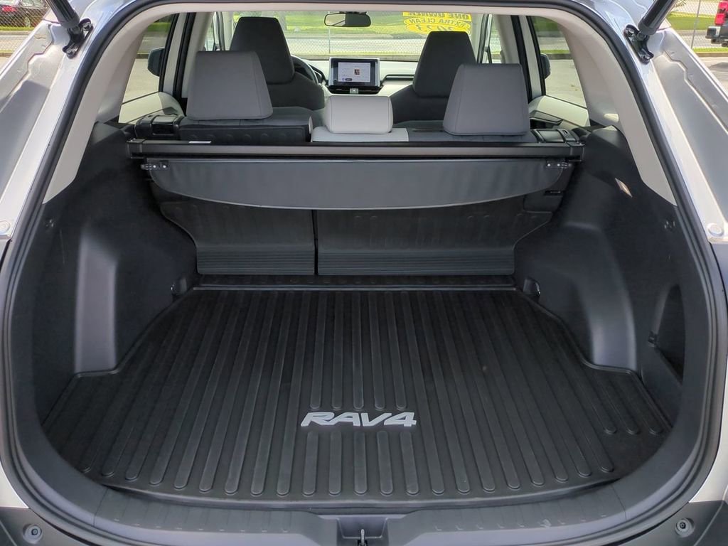 Used 2023 Toyota RAV4 XLE image 13