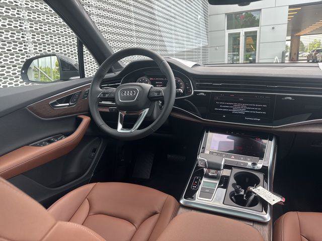 Used 2025 Audi Q7 3.0T Premium Plus AWD/4WD image 15