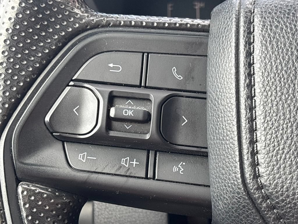 Used 2024 Toyota Tacoma TRD Sport AWD/4WD image 21