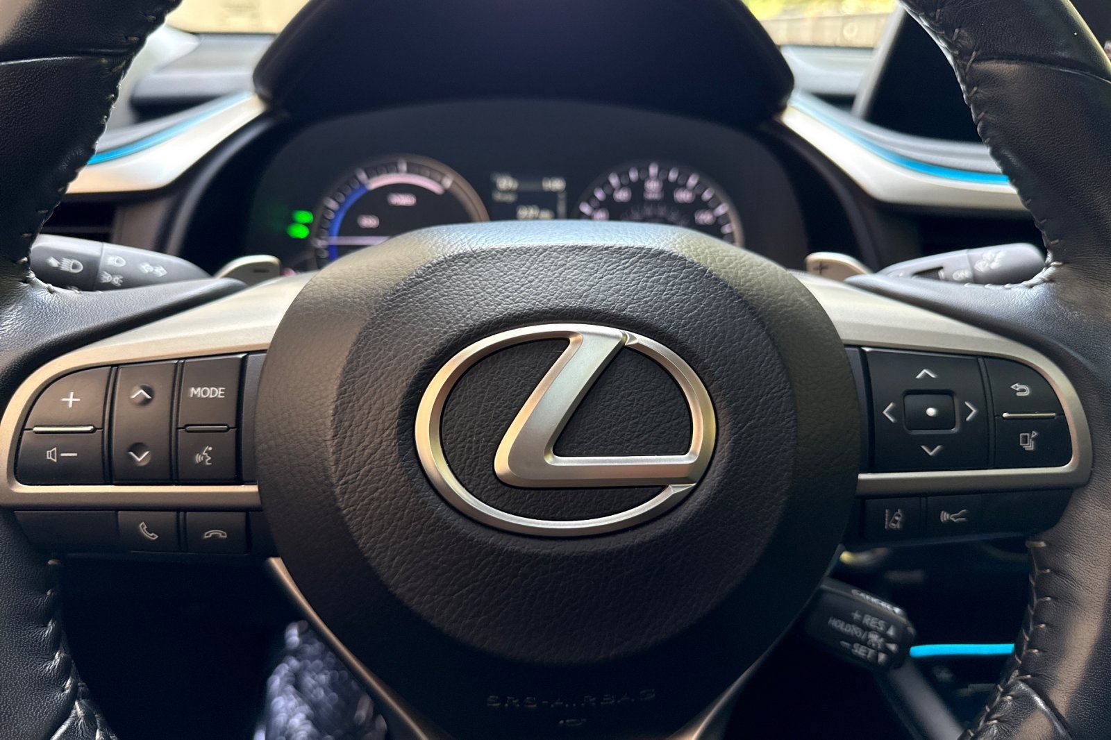 Used 2022 Lexus RX 450h AWD w/ Premium Package image 15