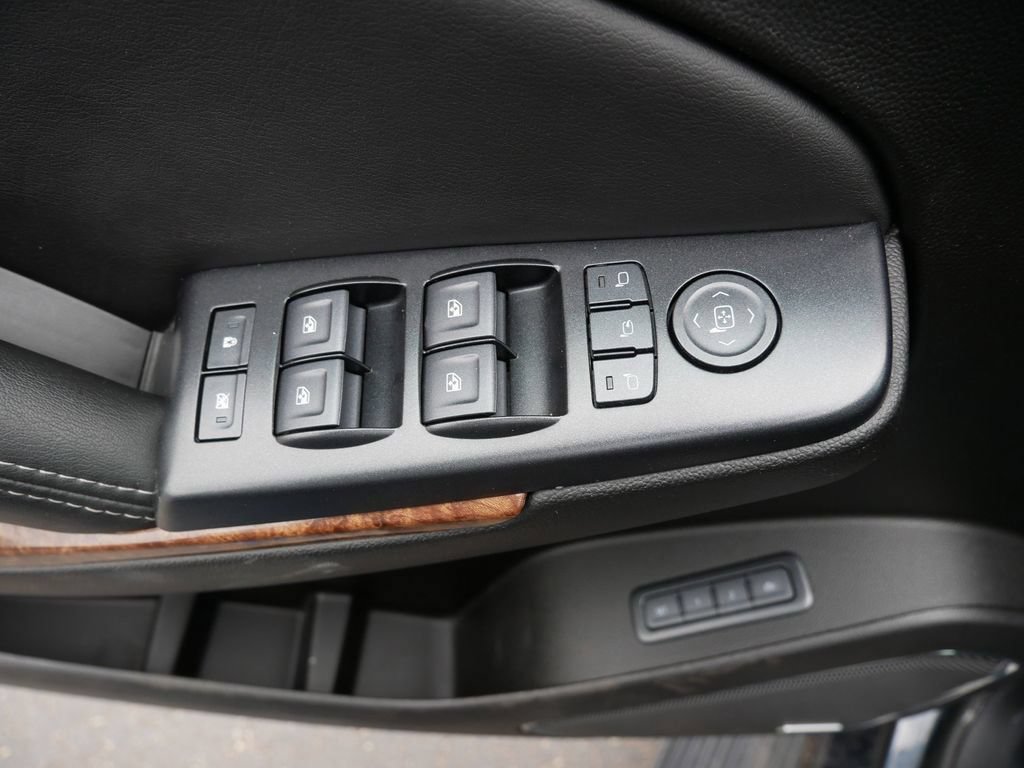 Used 2019 Chevrolet Tahoe Premier AWD/4WD image 19