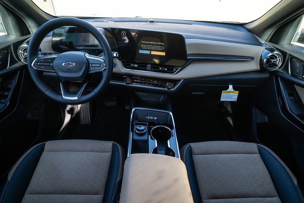 New 2026 Chevrolet Equinox ACTIV image 12