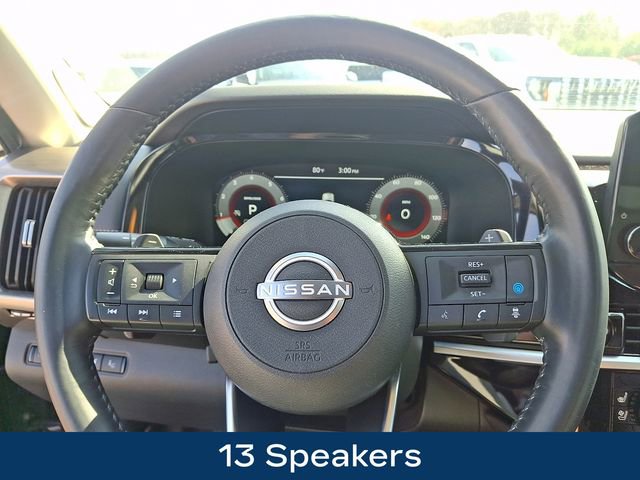 Used 2023 Nissan Pathfinder Platinum image 4