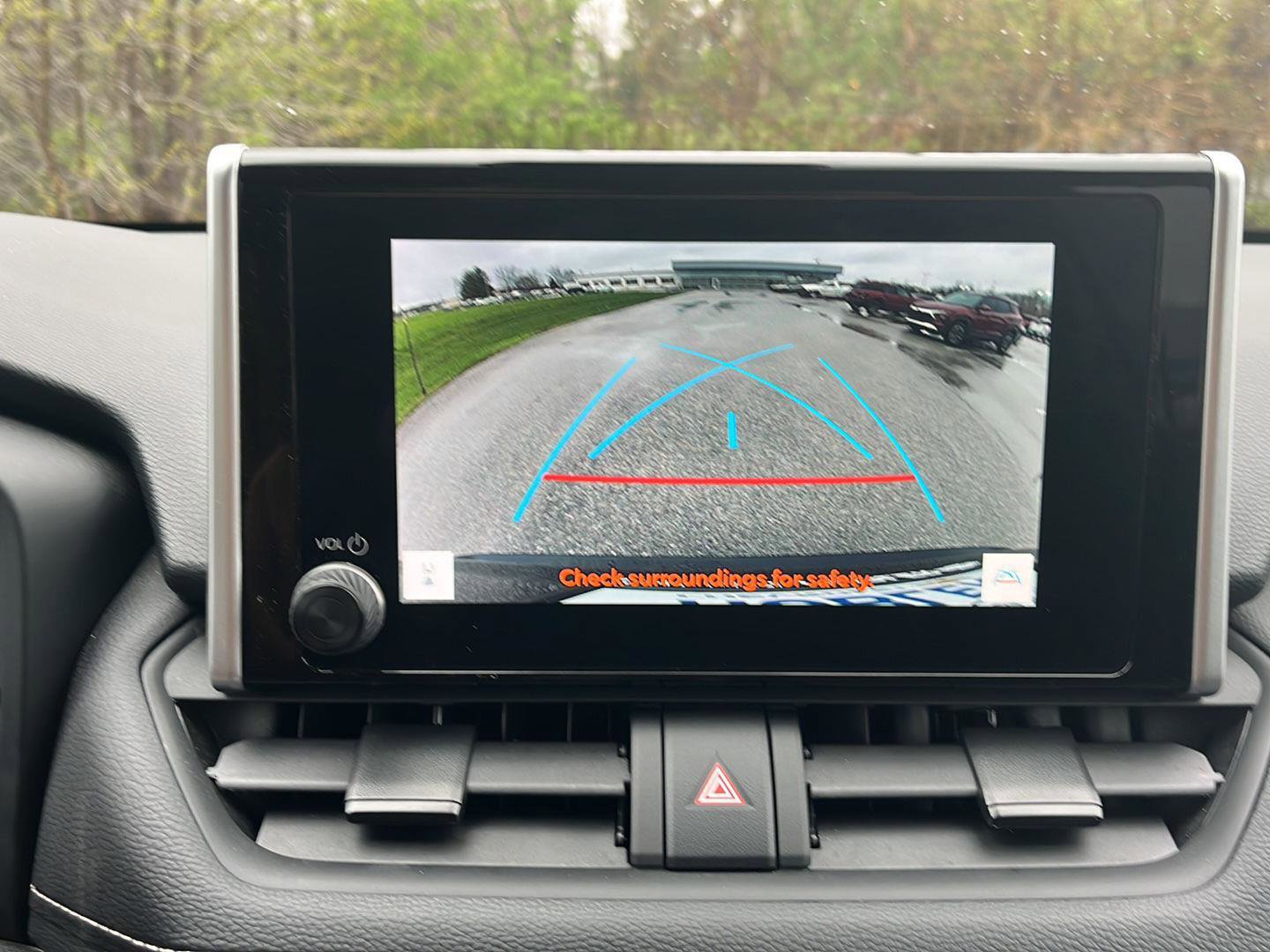 Used 2025 Toyota RAV4 XLE AWD/4WD image 17