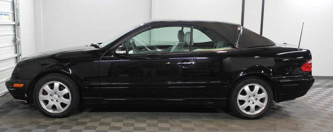 Used 2001 Mercedes-Benz CLK 320 Cabriolet image 7