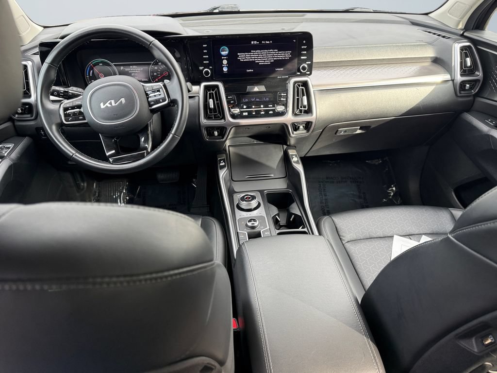 Used 2023 Kia Sorento EX AWD/4WD image 10