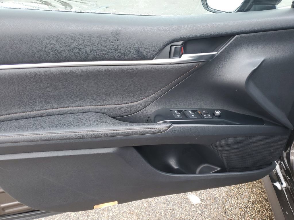 Used 2018 Toyota Camry XLE w/ Audio Package image 24