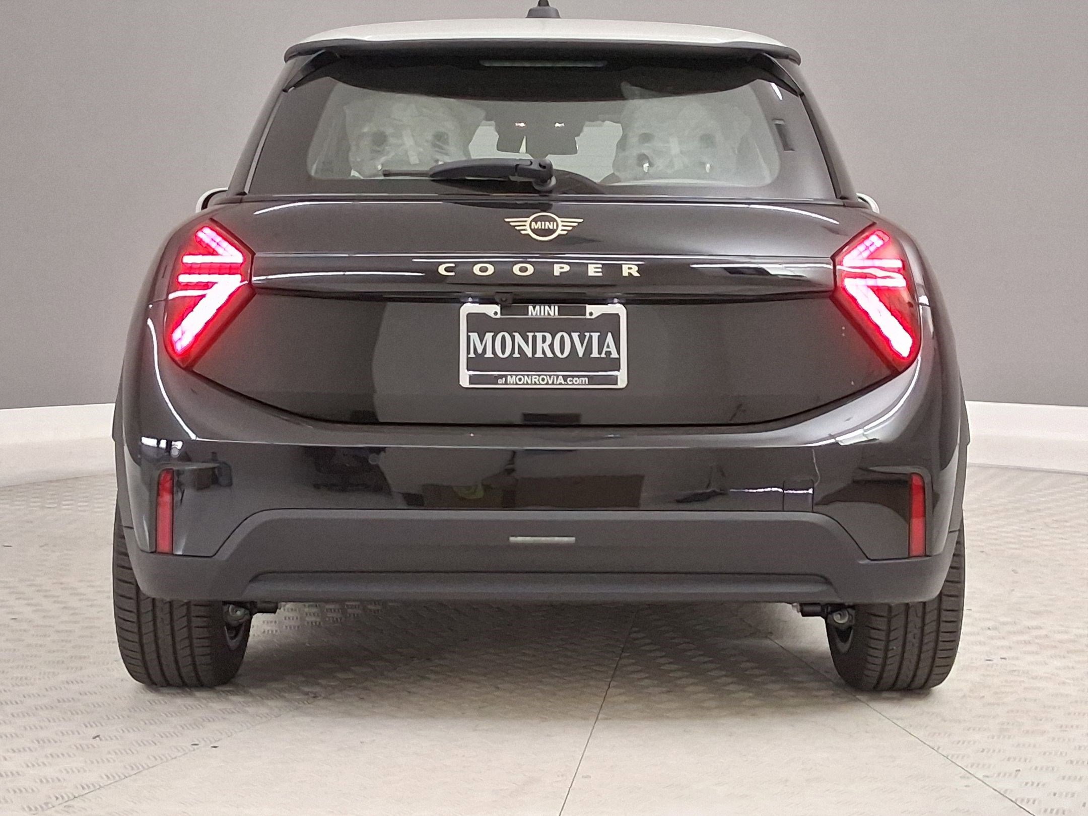 New 2026 MINI Cooper 2-Door Hardtop image 8