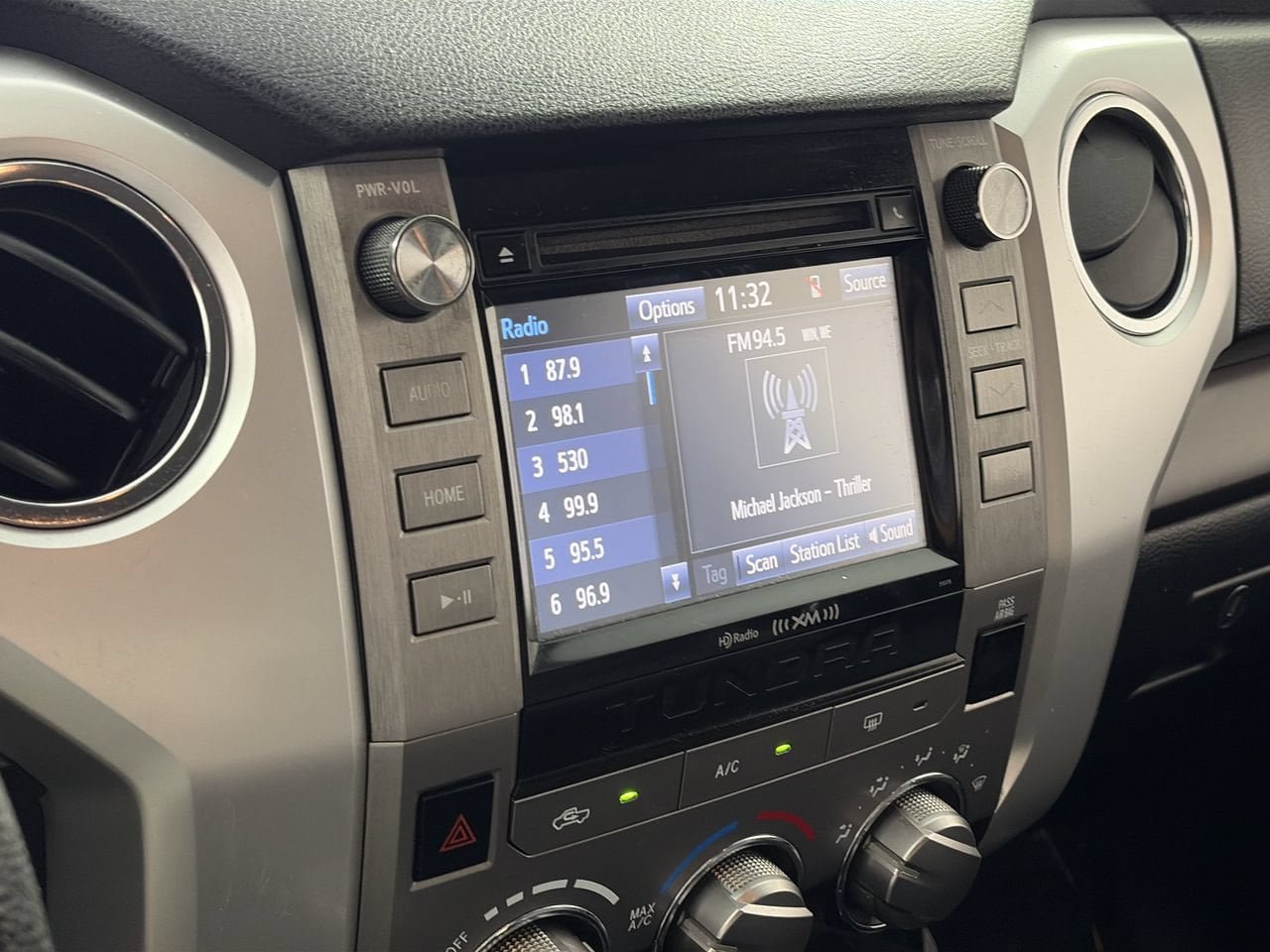 Used 2019 Toyota Tundra SR5 w/ SR5 Convenience Package RWD image 15