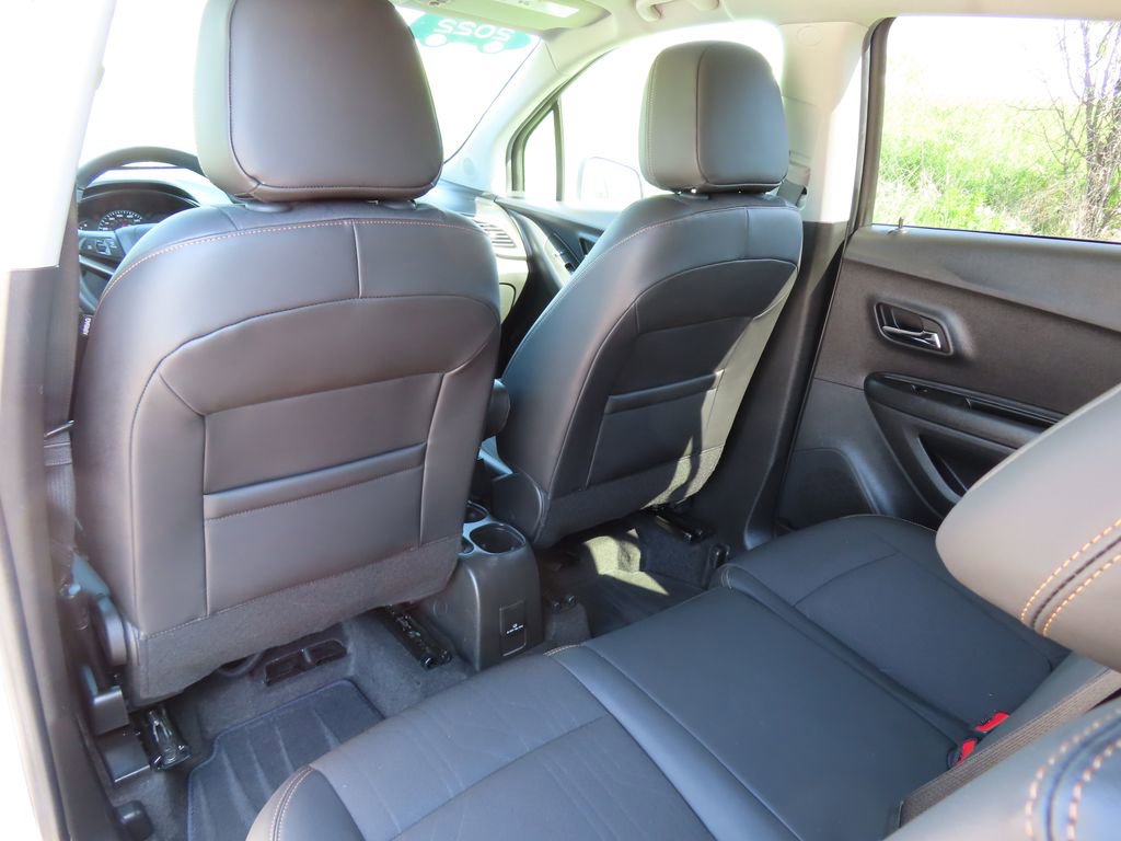 Certified 2022 Chevrolet Trax LT w/ Driver Confidence Package AWD/4WD image 24