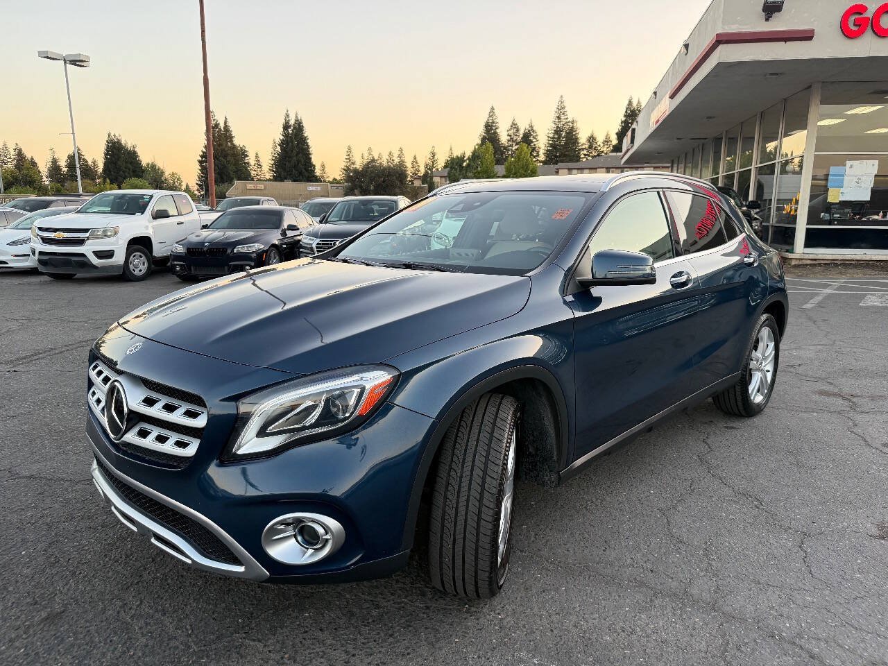 Used 2019 Mercedes-Benz GLA 250 4MATIC image 4