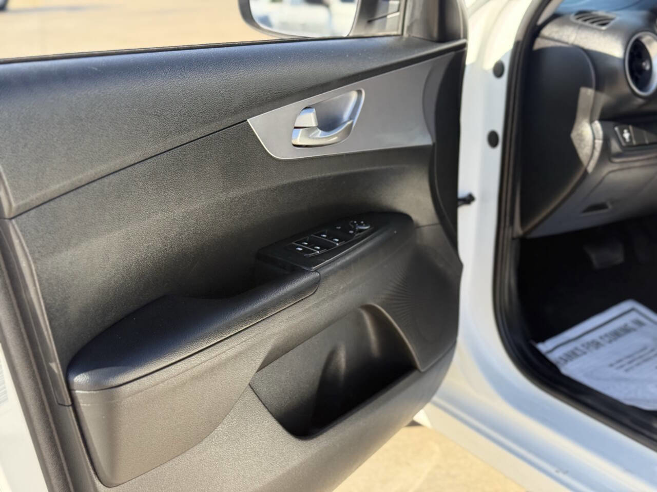 Used 2022 Kia Forte LXS image 13