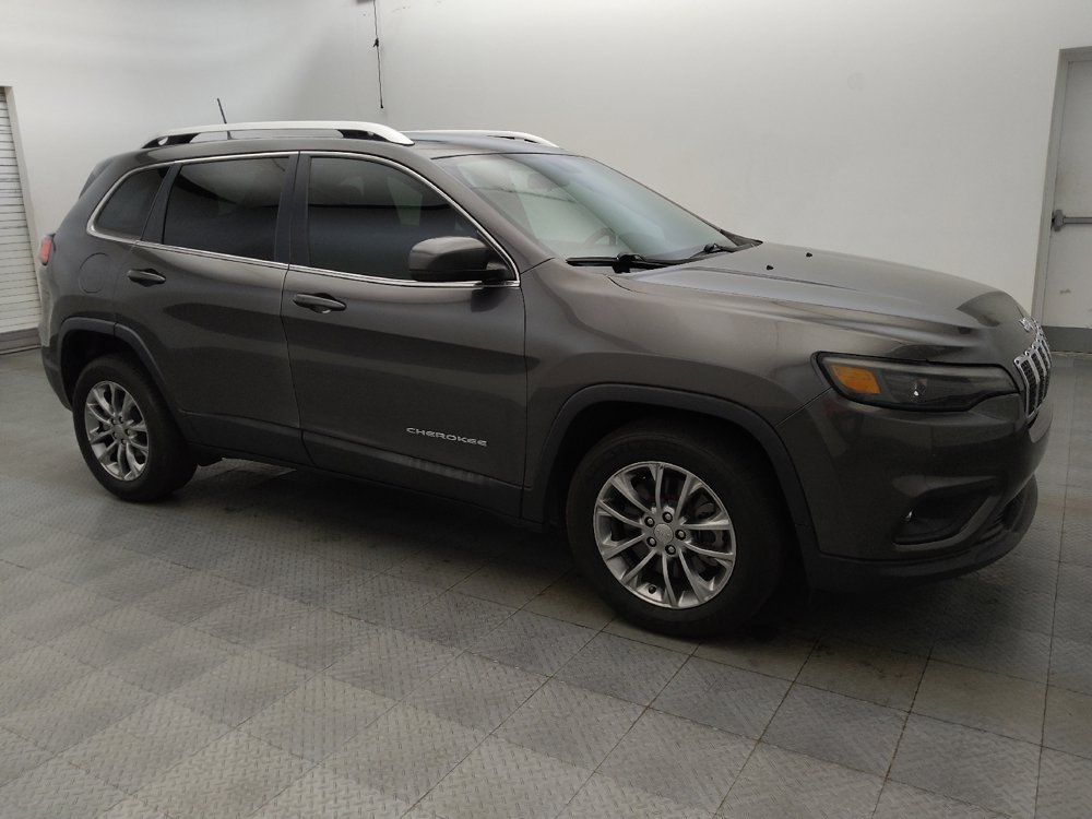 Used 2019 Jeep Cherokee Latitude Plus FWD image 11