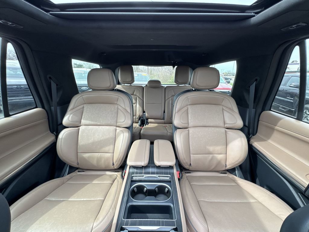 Used 2025 Lincoln Navigator Black Label AWD/4WD image 23