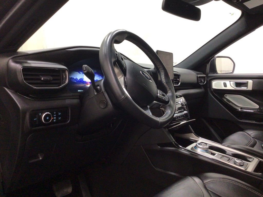 Used 2024 Ford Explorer ST w/ Technology Package AWD/4WD image 11