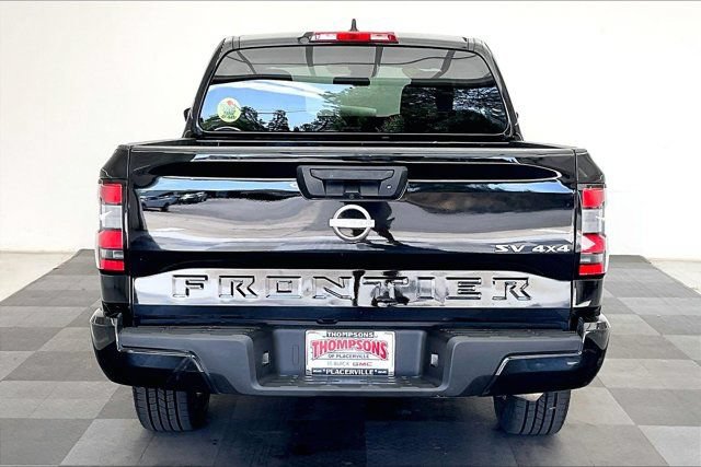 Used 2022 Nissan Frontier SV AWD/4WD image 3