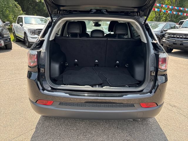 Used 2022 Jeep Compass Limited AWD/4WD image 21