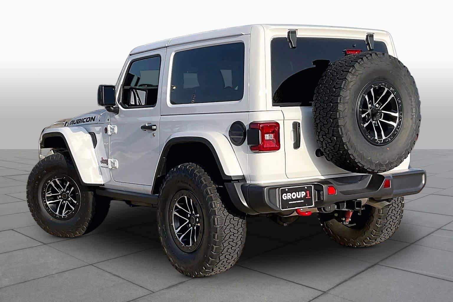 Used 2026 Jeep Wrangler Rubicon AWD/4WD image 13
