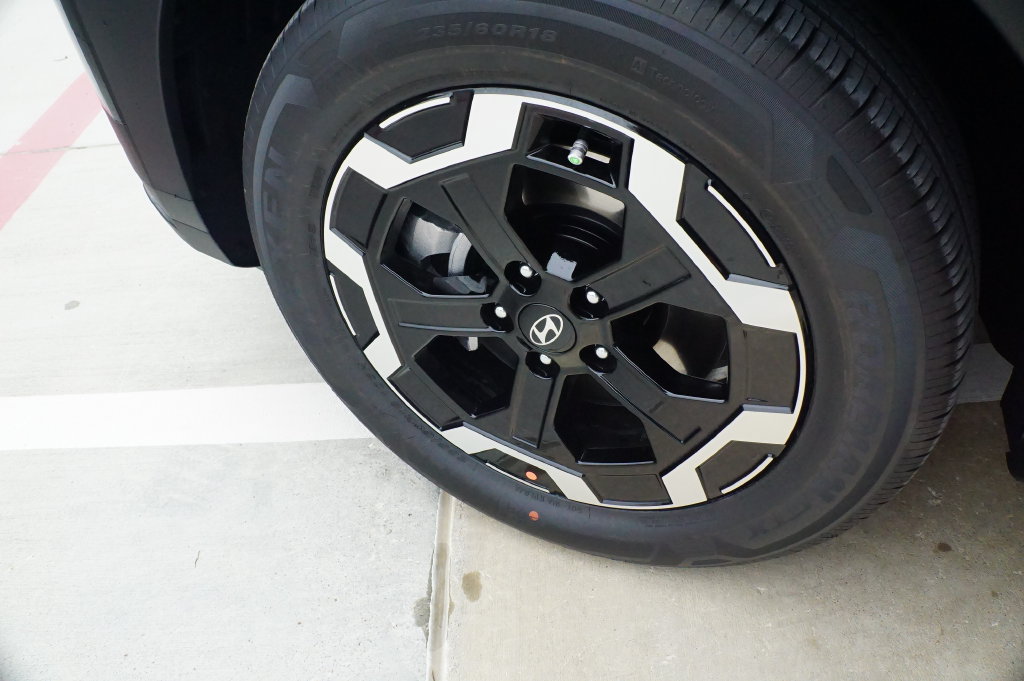 New 2026 Hyundai Santa Fe SE FWD image 8