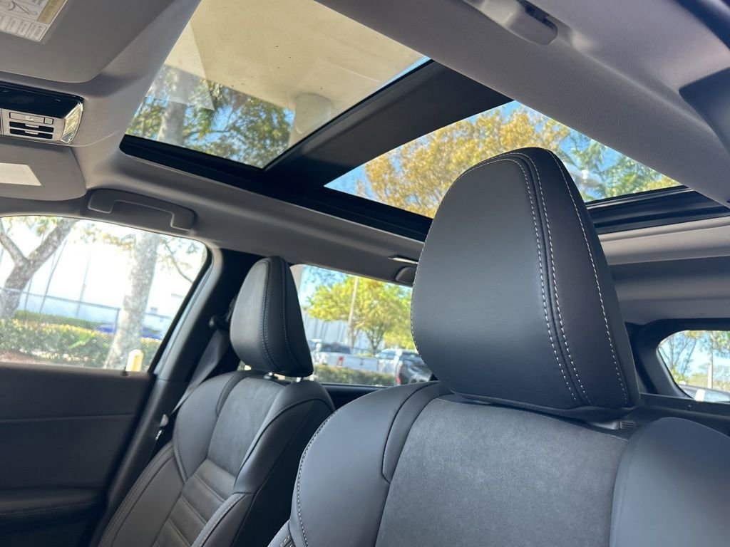 New 2025 Mitsubishi Outlander SE image 16