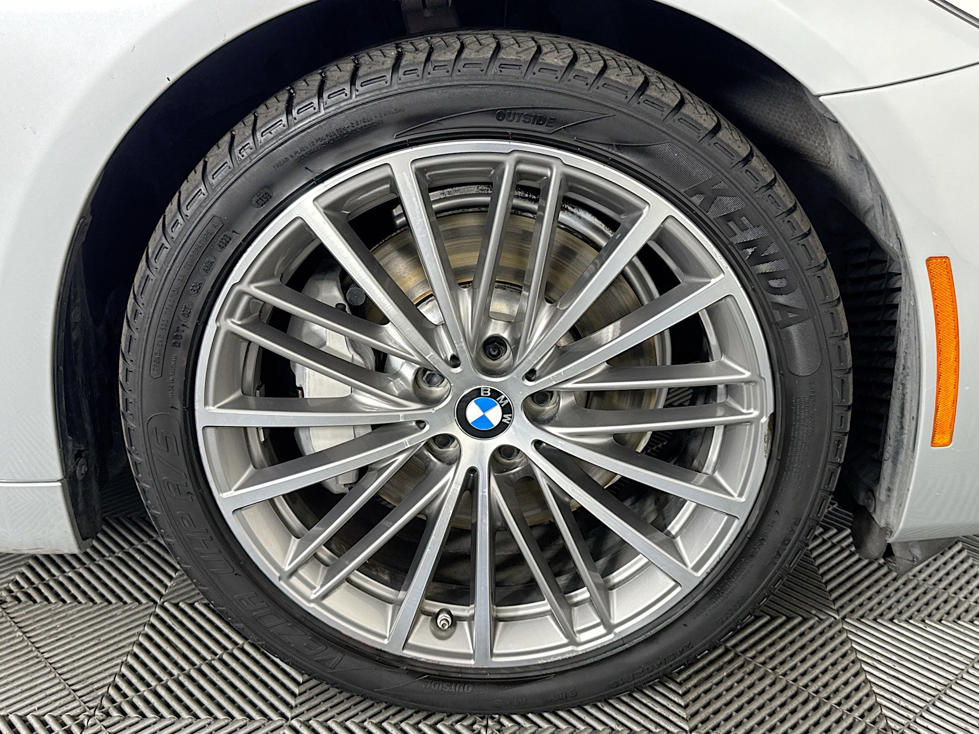 Used 2019 BMW 540i w/ Convenience Package RWD image 31