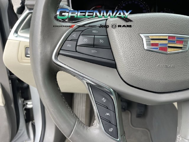 Used 2017 Cadillac XT5 Premium Luxury FWD image 29