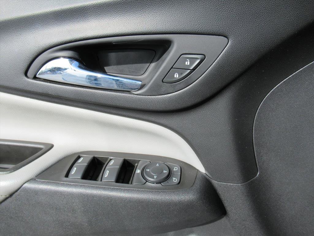 Used 2021 Chevrolet Equinox Premier FWD image 19