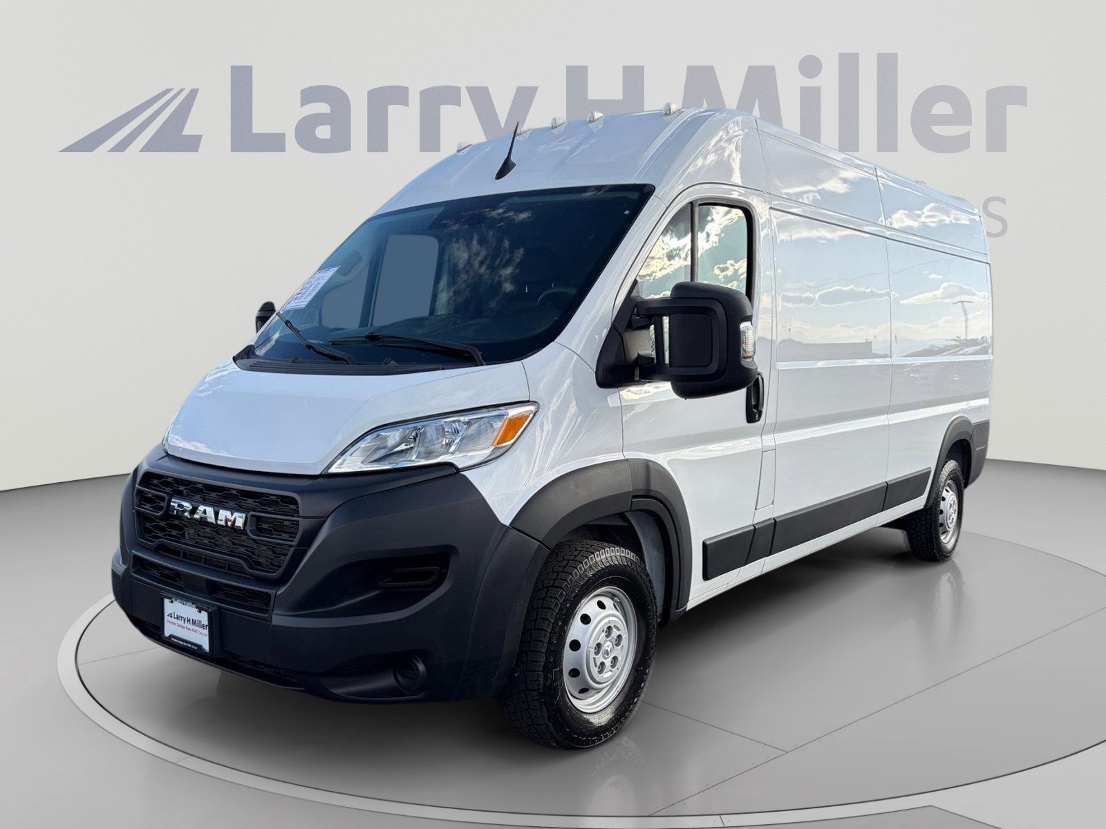 Used 2023 RAM ProMaster 2500 FWD image 1
